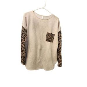 Native People Large Cream Cheetah Print Long Sleeve Top made in USA‎